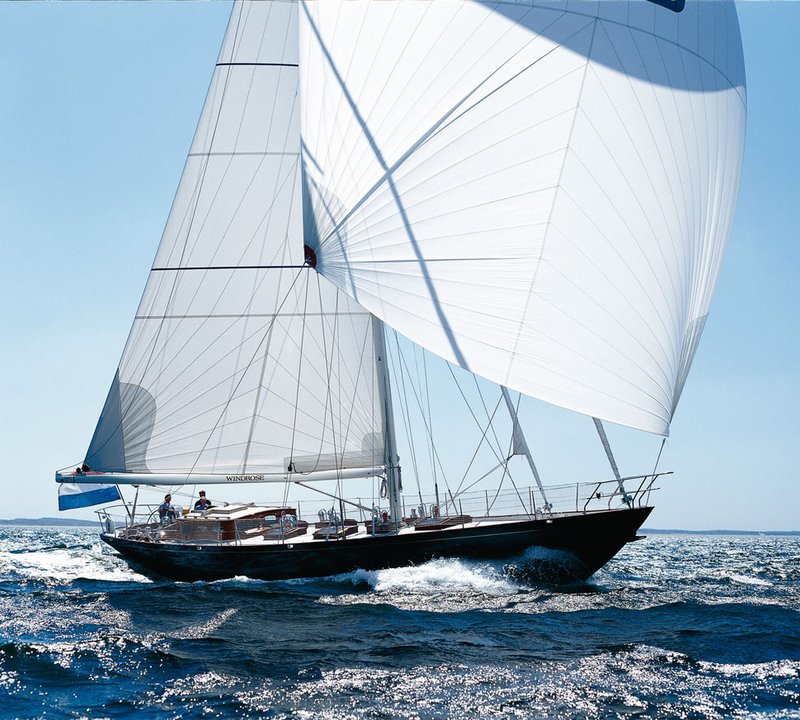windrose yacht empuriabrava